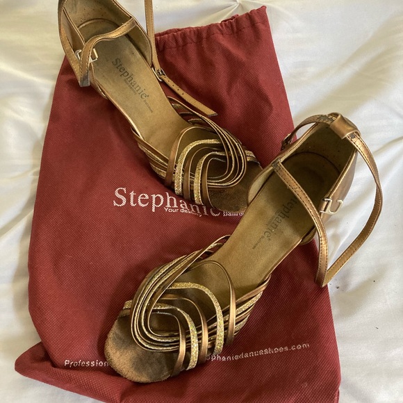 Professional dance shoes - Picture 1 of 3